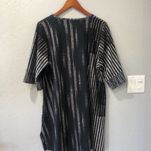 Black and white tunic - Picture 2 of 4